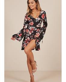 Showpo Disco Dancing Dress in black floral - 10 (M) Casual Dresses Showpo Disco Dancing Dress in black floral - 10 (M) Casual Dresses