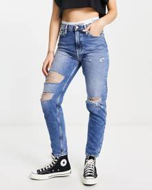 Calvin Klein Jeans mom jeans in mid wash-Blue