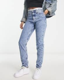 Calvin Klein Jeans mom jeans in mid wash-Blue