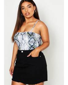 Boohoo Plus High Rise Frayed Hem Denim Skirt - Black - 16