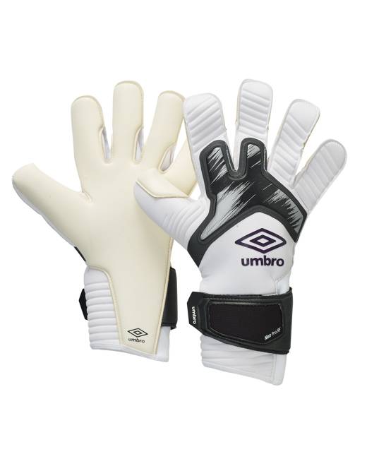 umbro football gloves