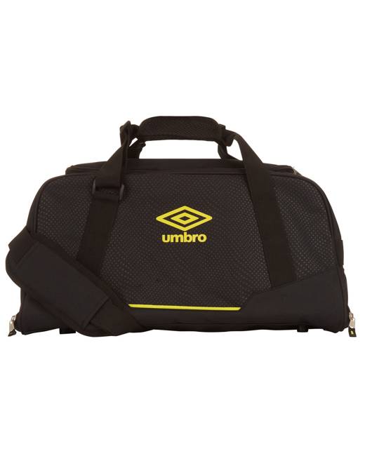 umbro large wheeled holdall