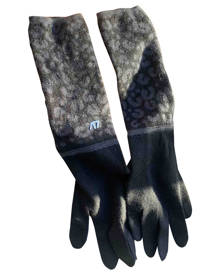 Louis Vuitton Gloves for Women - Vestiaire Collective