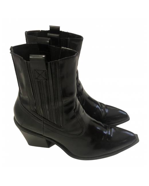 pull&bear lace up biker boot with chunky sole in black