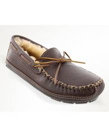 Minnetonka Sheepskin Lined Moose Slipper