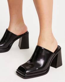 Pull & Bear patent platform mules in black