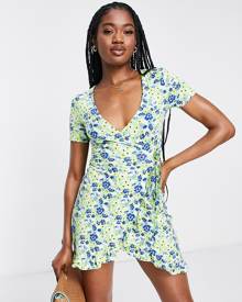 Pull and sale bear wrap dress