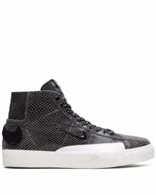 Nike x Soulland SB Blazer Mid QS "Fri.Day F&F" sneakers - Black