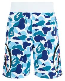 A BATHING APE® camouflage-print logo track shorts - Blue