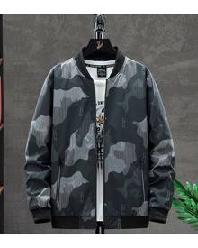 SHEIN Men Camo Print Letter Graphic Zip Up Bomber Jacket