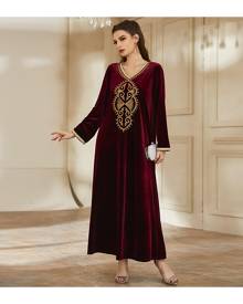 SHEIN Embroidery Contrast Trim Velvet Kaftan Dress