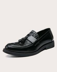 SHEIN Men Crocodile Embossed Tassel Loafers