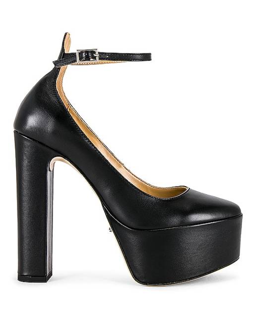 Beau Platform Sandal in Black. Revolve Women Shoes High Heels Platforms Platform Sandals 