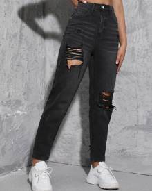 Ripped Detail Mom Jeans