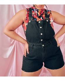 SHEIN Plus Button Front Raw Hem Denim Dungaree Shorts