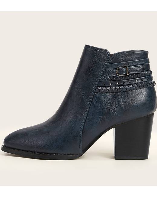 Womens Shoes Boots Ankle boots Stella McCartney Cowboy Crushed Velvet Ankle Boots in Blue 