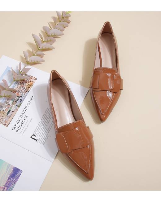 Schoenen damesschoenen Instappers Loafers Woman's 8M Brown Slip On Loafer by Indigo Rd Hani Loafer Flat Shoe Faux Leather  Comfort 