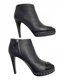 Chanel \N Blue Leather Ankle boots for Women 37.5 EU