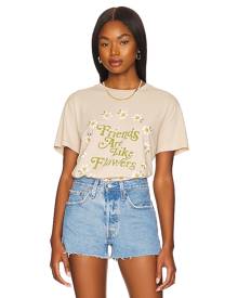 Show Me Your Mumu Thomas Tee in Friends Like Flowers Graphic - Cream. Size L (also in M, S, XL, XS).