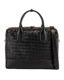Bottega Veneta Duffle Bag in Nero - Black. Size all.