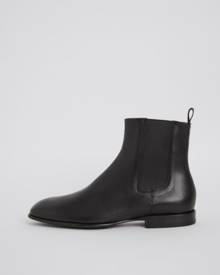 fallon low chelsea boot