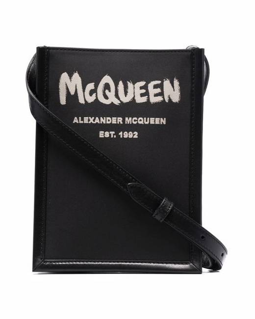 Alexander McQueen Gold Studded Knuckle Duster Skull Clutch at 1stDibs | alexander  mcqueen knuckle duster clutch, alexander mcqueen skull knuckle clutch, studded  mcqueen knuckle clutch