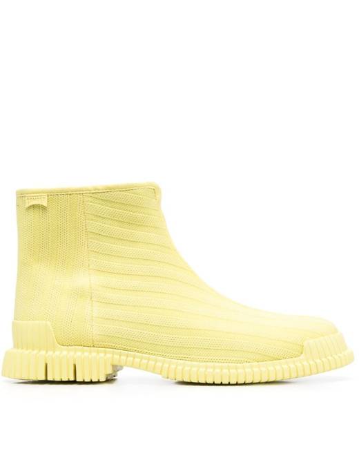 camper yellow boots