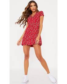 ISAWITFIRST.com Red Floral V-Neck Short Sleeve Smock Dress With Matching Mask - 4 / RED