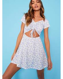 ISAWITFIRST.com Blue Floral Ruched Front Mini Dress - 4 / BLUE